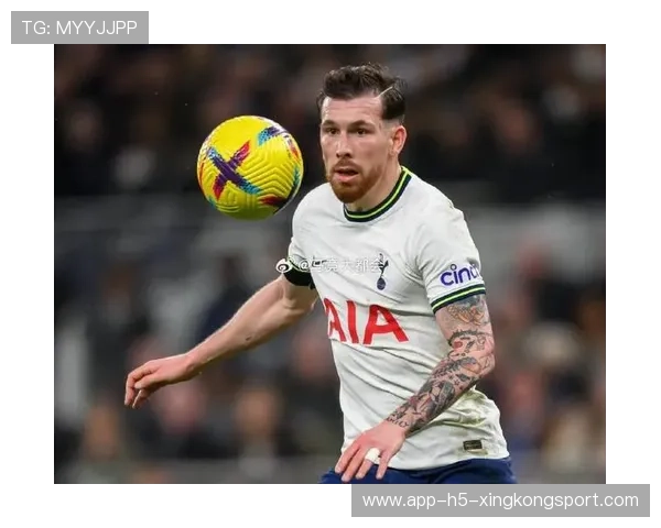 热刺霍伊别尔远射轰门再次惊艳，揭开英超新战力的神秘面纱