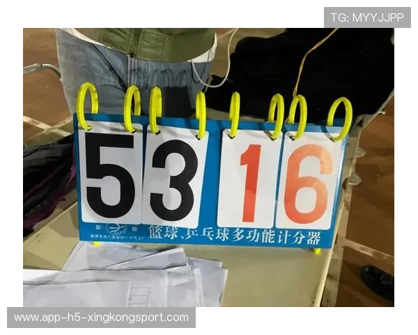 球队在比赛中通过高效快攻拉开比分，比赛中快攻技术按距离分为什么